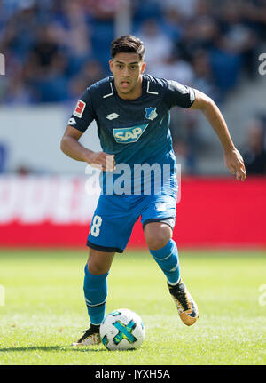 Sinsheim, Deutschland. 19 Aug, 2017. Nadiem AMIRI (1899) Aktion, zum 1:0, Fussball 1. Bundesliga, 1. Spieltag, TSG 1899 Hoffenheim (1899) - der SV Werder Bremen (HB) 1:0, am 19.08.2017 in Sinsheim/Deutschland. | Verwendung weltweit Quelle: dpa/Alamy leben Nachrichten Stockfoto