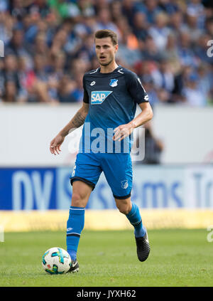Sinsheim, Deutschland. 19 Aug, 2017. Havard NORDVEIT (1899) Aktion, Fussball 1. Bundesliga, 1. Spieltag, TSG 1899 Hoffenheim (1899) - der SV Werder Bremen (HB) 1:0, am 19.08.2017 in Sinsheim/Deutschland. | Verwendung weltweit Quelle: dpa/Alamy leben Nachrichten Stockfoto