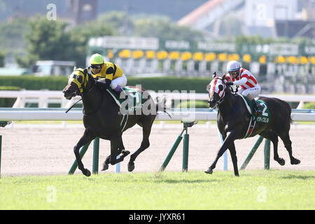 Fukuoka, Japan. 20 Aug, 2017. (L - R) Diana Halo (Yutaka nehmen), Aktive MINORU (manabu Sakai) Pferderennen: Diana Halo geritten von Yutaka Nehmen gewinnt den TV Nishinippon Corp. Sho Kitakyushu Kinen in Kokura Racecourse in Fukuoka, Japan. Credit: Eiichi Yamane/LBA/Alamy leben Nachrichten Stockfoto