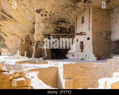 Mesa Verde National Park, Co - vom 24. Juli 2016: Native American Cliff dwellings, alte Heimat der Pueblo an der Mesa Verde National Park. Stockfoto