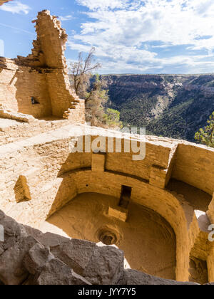 Mesa Verde National Park, Co - vom 24. Juli 2016: Native American Cliff dwellings, alte Heimat der Pueblo an der Mesa Verde National Park. Stockfoto