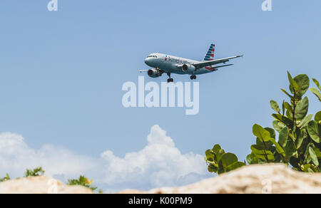 St. Martin ist ein Teil der Leeward Inseln in der Karibik. Es besteht aus 2 separaten Ländern, zwischen der französischen und der niederländischen Seiten unterteilt. Stockfoto