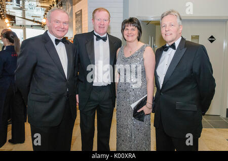 Belfast, UK. 30/03/2012 - Martin McGuinness, Project Manager, Arlene Foster und Peter Robinson in Belfast £97M Titanic Besucher Zentrum wie hält es eine Pre-launch Gala Dinner. Stockfoto