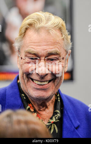 John levene, englischer Schauspieler berühmt für die Rolle von Sergeant Benton, sowie einige Kostüm Rollen im Doktor, der von 1967-1975. Stockfoto