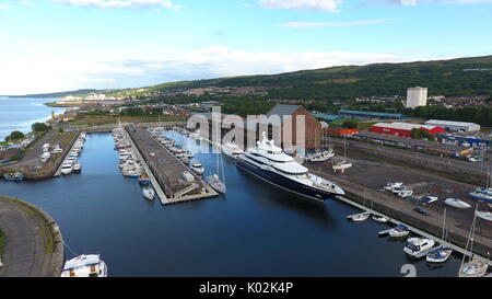 Superyacht Amaryllis Anker auf James Watt Dock Marina in Greenock, Schottland Mit: Superyacht Amaryllis Wo: Greenock, Motorradtouren, Großbritannien Wann: 20 Aug 2017 Quelle: WENN.com Stockfoto