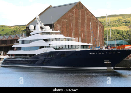 Superyacht Amaryllis Anker auf James Watt Dock Marina in Greenock, Schottland Mit: Superyacht Amaryllis Wo: Greenock, Motorradtouren, Großbritannien Wann: 20 Aug 2017 Quelle: WENN.com Stockfoto