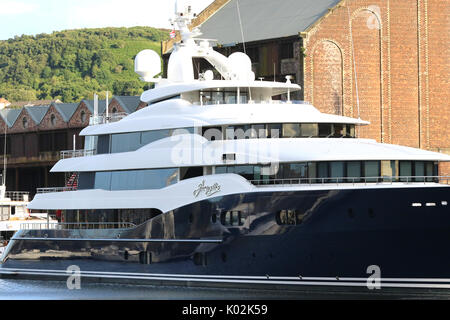 Superyacht Amaryllis Anker auf James Watt Dock Marina in Greenock, Schottland Mit: Superyacht Amaryllis Wo: Greenock, Motorradtouren, Großbritannien Wann: 20 Aug 2017 Quelle: WENN.com Stockfoto