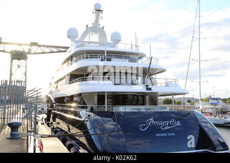 Superyacht Amaryllis Anker auf James Watt Dock Marina in Greenock, Schottland Mit: Superyacht Amaryllis Wo: Greenock, Motorradtouren, Großbritannien Wann: 20 Aug 2017 Quelle: WENN.com Stockfoto