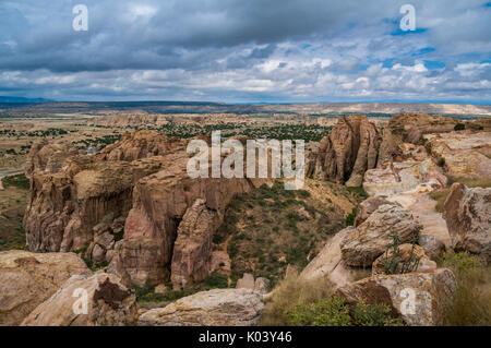 Blick von der felsigen Bergspitze Acoma Pueblo ist auf thront. New Mexico, USA. Stockfoto