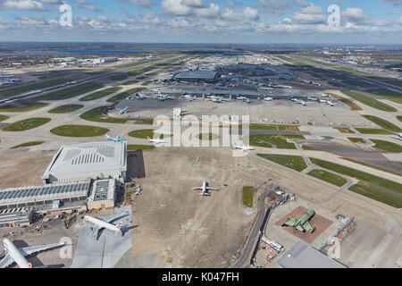 Eine Luftaufnahme des Flughafens Heathrow, der britischen geschäftigsten Stockfoto