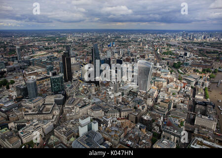 Ein Luftbild der Wolkenkratzer in der City von London Stockfoto