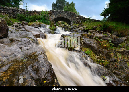 Ashness Brücke, Keswick, Großbritannien Stockfoto