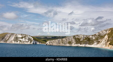 Weiß erodieren Kreidefelsen Struktur aus Mupe Bucht auf der linken Seite, durch Arish Mell und in Richtung Worbarrow auf der Jurassic Coast, Dorset UK Stockfoto