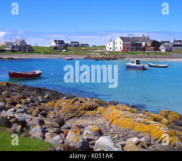 Schönen Sommer Blick über Scarinish Hafen auf der schönen Insel Tiree, Innere Hebriden Stockfoto