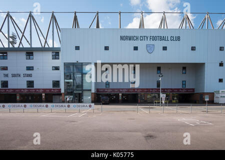 Carrow Road ist ein Fußball-Stadion in Norwich, Norfolk, England, und ist die Heimat des Norwich City Football Club. Stockfoto