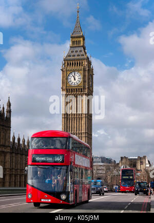 Großbritannien, England, London, Big Ben heatherwick Bus Stockfoto