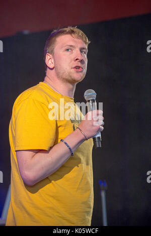 Schauspieler Jo Lycett im Hylands Park, Chelmsford, Essex am Sonntag, August an diesen Jahren V Festival 20. Stockfoto