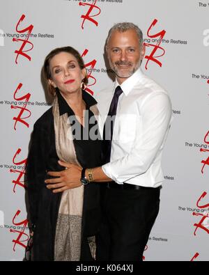 Judith Chapman, Max Shippee anwesend für Jungen und Ruhelosen Fan Club Abendessen, Burbank Convention Center, Burbank, CA August 19, 2017. Foto von: Priscilla Grant/Everett Collection Stockfoto