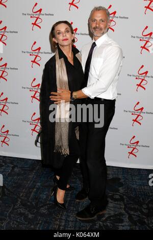 Judith Chapman, Max Shippee anwesend für Jungen und Ruhelosen Fan Club Abendessen, Burbank Convention Center, Burbank, CA August 19, 2017. Foto von: Priscilla Grant/Everett Collection Stockfoto