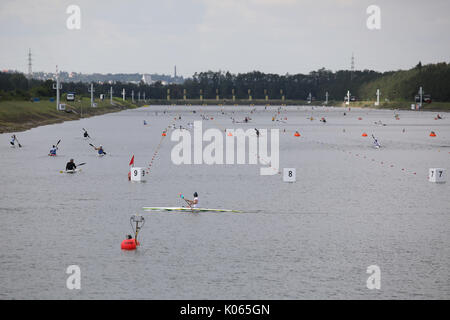 Racice, Tschechische Republik. 21 Aug, 2017. Die Atmosphäre in Racice Areal vor der 2017 ICF Canoe Sprint Wm Racice, Tschechische Republik am Montag, 21. August 2017. Credit: Ondrej Hajek/CTK Photo/Alamy leben Nachrichten Stockfoto