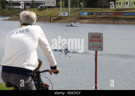 Racice, Tschechische Republik. 21 Aug, 2017. Die Atmosphäre in Racice Areal vor der 2017 ICF Canoe Sprint Wm Racice, Tschechische Republik am Montag, 21. August 2017. Credit: Ondrej Hajek/CTK Photo/Alamy leben Nachrichten Stockfoto