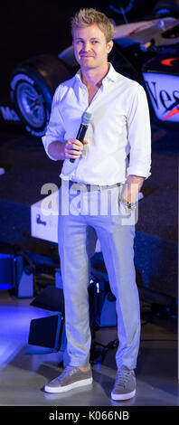 Stuttgart, Deutschland. 21 Aug, 2017. Formel 1 Weltmeister Nico Rosberg im Mercedes-Benz Museum in Stuttgart, Deutschland, 21. August 2017. Foto: Sebastian Gollnow/dpa/Alamy leben Nachrichten Stockfoto