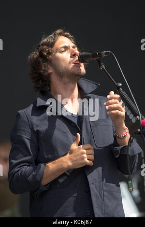 Jack Savoretti im Hylands Park, Chelmsford, Essex am Sonntag, August an diesen Jahren V Festival 20. Stockfoto