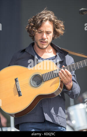 Jack Savoretti im Hylands Park, Chelmsford, Essex am Sonntag, August an diesen Jahren V Festival 20. Stockfoto