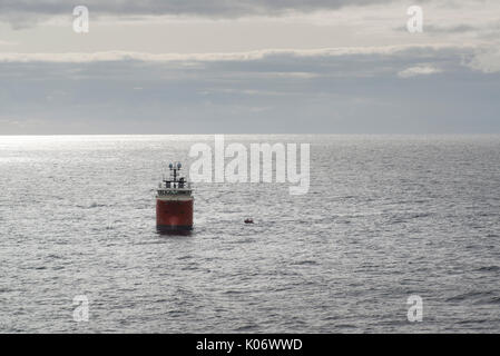 Die grampian Dee Nordsee Öl und Gas by Sicherheit EERV Schiff. Credit: LEE RAMSDEN/ALAMY Stockfoto