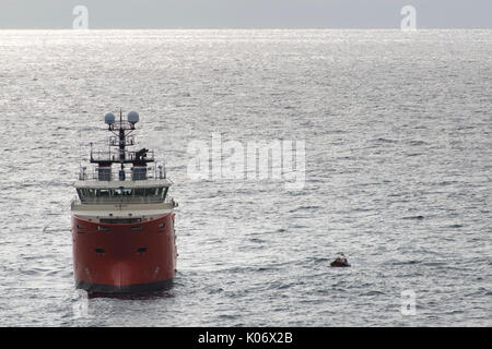 Die grampian Dee Nordsee Öl und Gas by Sicherheit EERV Schiff. Credit: LEE RAMSDEN/ALAMY Stockfoto