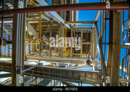 Industrie Struktur stahl Metall arquiteture Vertikale parallele Rohre Stockfoto