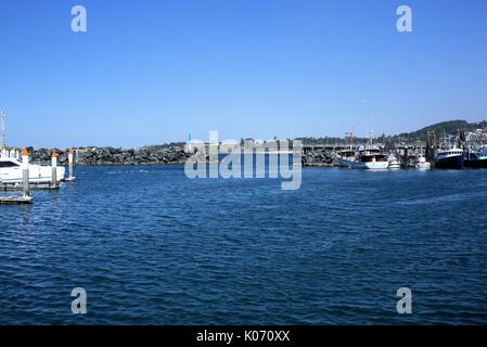 19. August 2017 datiert. Die Ein- und Ausfahrt zu Coffs Harbour International Marina in New South Wales, Australien Stockfoto