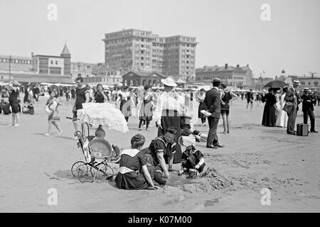 Familie am Strand in Atlantic City, New Jersey, USA Stockfoto