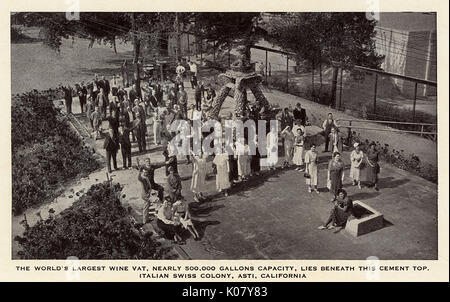 Menschen in der italienischen Schweizer Weinkolonie, Asti, Kalifornien, USA Stockfoto