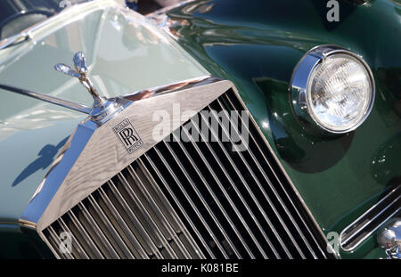 Pontevedra, Spanien - 12. August 2017 Rolls Royce geflügelten Emblem, der Geist der ectstasy Stockfoto