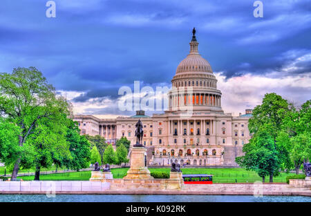 Der United States Capitol Gebäude mit dem Ulysses S. Grant Memorial. Washington, DC Stockfoto