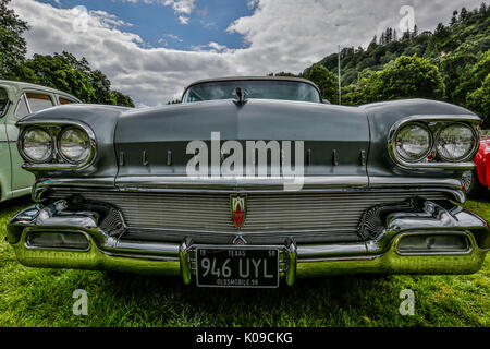 Wales August 2017. North Wales Car Club Car Show im Freien. Klassiker aus Europa, Amerika und Großbritannien. HDR-Autos mit gestochen scharfen Details erfasst. Stockfoto