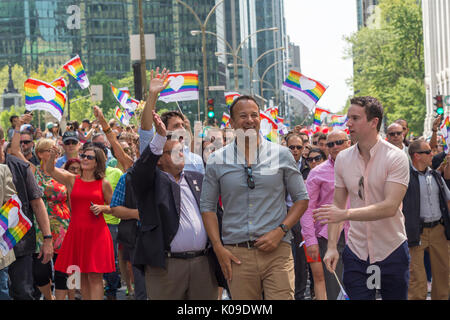 Montreal, Kanada - 20 August 2017. Kanadische Premierminister Justin Trudeau und Irland Premierminister Leo Varadkar Teil in Montreal Pride Parade nehmen. Stockfoto