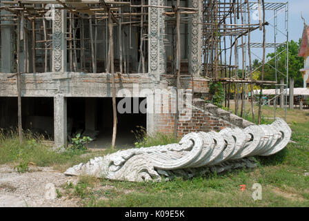 Reparaturarbeiten an den Tempel, Wat Thip Santiwan, Udon Thani, Thailand. Stockfoto