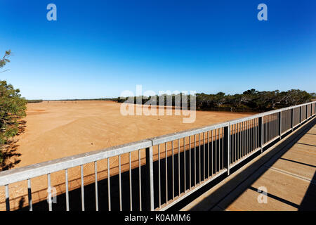 Blick entlang einem trockenen Gascoyne River, Carnarvon, Gascoyne, Western Australia Stockfoto