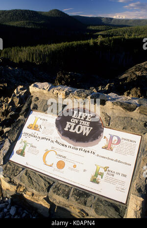 Interpretierende Zeichen auf grosse Obsidian Flow, Newberry National Volcanic Monument, Massachusetts Stockfoto