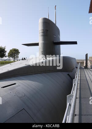 Le Redoutable, ersten französischen Atom-U-Boot mit ballistischen Raketen und Raketenwerfer ist jetzt offen für Besuche im Cité de la Mer in Cherbourg, Frankreich Stockfoto