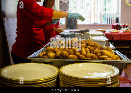 Abend Hochzeitsfeier Buffet in Caerphilly South Wales Großbritannien während 2017 Stockfoto