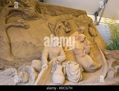Sandkrippe, Jesolo Lido, Provinz Venedig, Italien - die heilige Familie und der Exodus der bibel; Details. Stockfoto