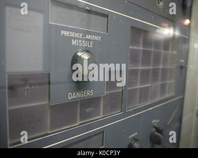 Missile Launch Control Panel an Bord von Le Redoutable, ersten französischen Atom-U-Boot mit ballistischen Raketen und Raketenwerfer Stockfoto