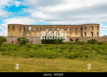 Schloss Borgholm auf Oland, Schweden, ist heute nur noch eine Ruine der Festung, der zum ersten Mal in der zweiten Hälfte des 13. Jahrhunderts umgebaut und viele ti gebaut wurde Stockfoto