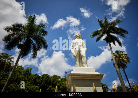 Hauptstadt Havanna Altstadt, Kuba, Kubanische Statue von Carlos Manuel de Cespedes im Park an der Plaza de Armas. Stockfoto