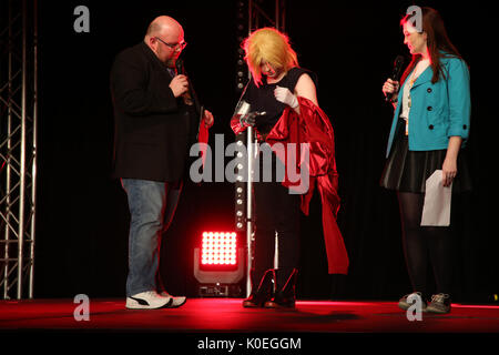 Sydney, Australien. 19. August 2017. Im Bild: Cosplay Wettbewerb & Catwalk: Fullmetal Alchemist: Brotherhood, Mathilda als Edward Elric. SMASH! Sydney Stockfoto