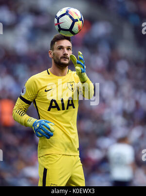 TOTTENHAM HOTSPUR TORWART UHR Tottenham Hotspur V CHELSEA Wembley Stadium, LONDON, ENGLAND, 20. August 2017 Stockfoto