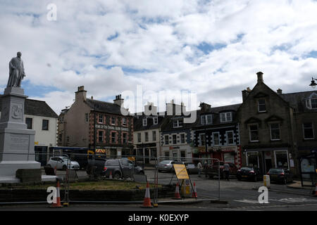 Marktplatz, Selkirk, Großbritannien. 22 Aug, 2017. Selkirk Straßenbild Regenaration Straßenbild arbeitet in Selkirk Marktplatz ab Montag, 21. August bis Samstag, 31. März 2018. Die Pläne umfassen sicherer und verbesserte Bereiche für die Fahrgäste des Busses, bessere Sitz- und Plasterungsoberflächen, verbesserte Fußgängerüberwegen und Verbesserungen zu ermöglichen Markt Platz für Veranstaltungen und Märkte verwendet werden. Während der Arbeiten vorübergehende Haltestellen wird sich auf die wichtigsten 7 Straße statt auf dem Markt verwendet werden, während es wird Zeiten geben, in denen Parken auf dem Markt betroffen ist. Bild: Rob Grau/Alamy leben Nachrichten Stockfoto